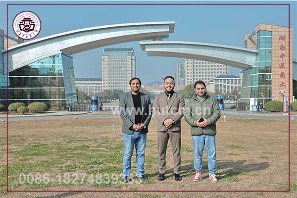 hunan univeristy china campus students